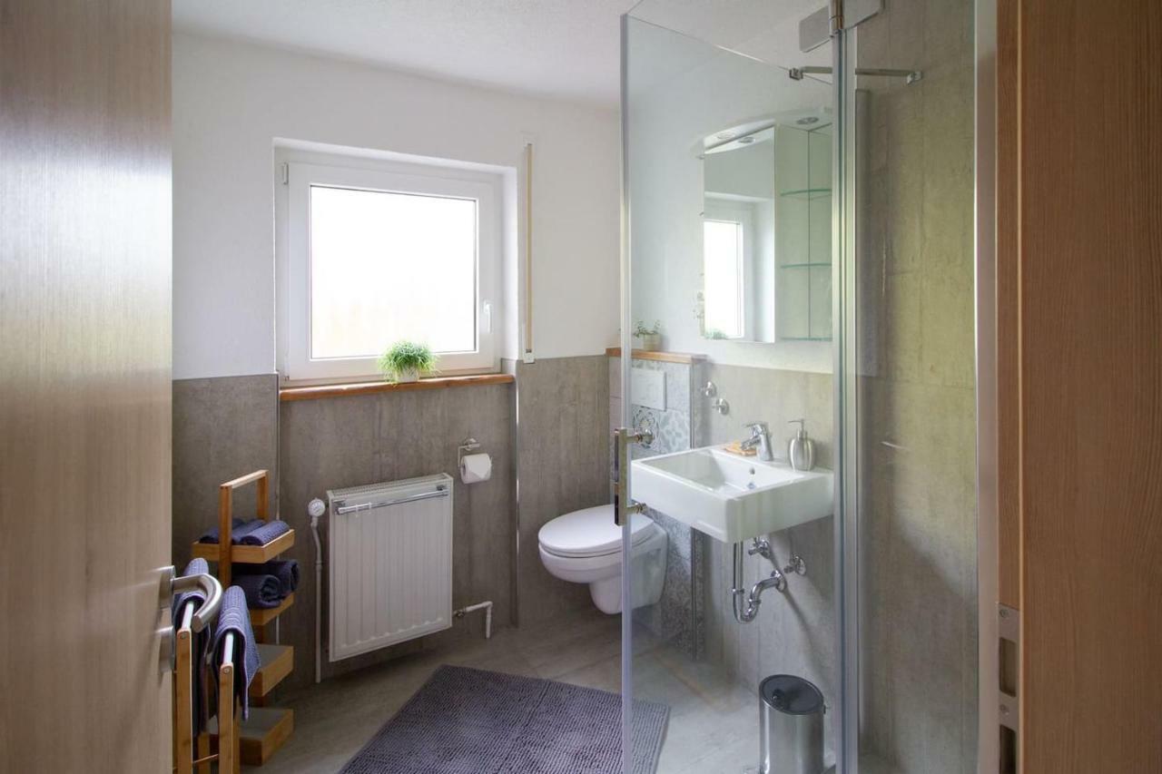 Schoene Und Helle Ferienwohnung In Pfaffenweiler Филлинген-Швеннинген Экстерьер фото