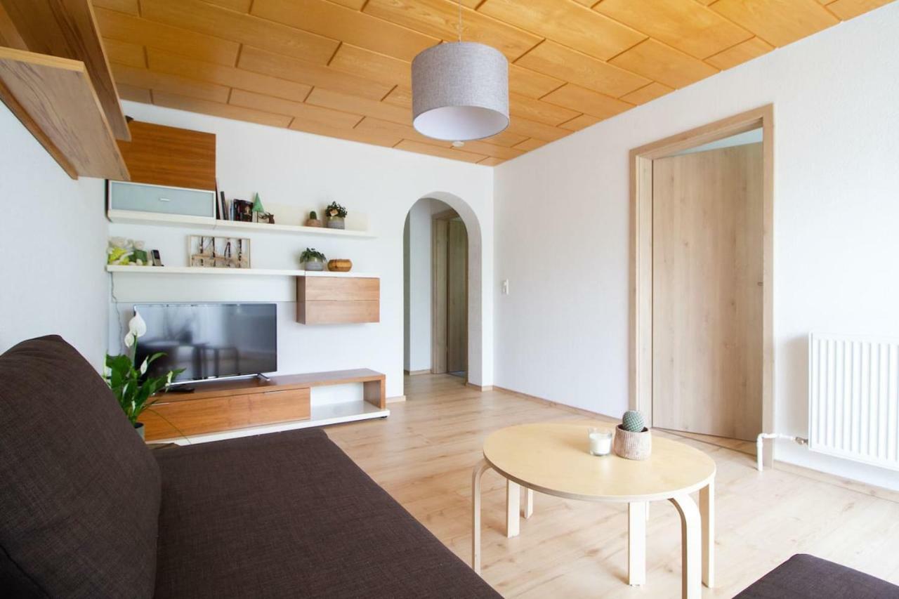 Schoene Und Helle Ferienwohnung In Pfaffenweiler Филлинген-Швеннинген Экстерьер фото